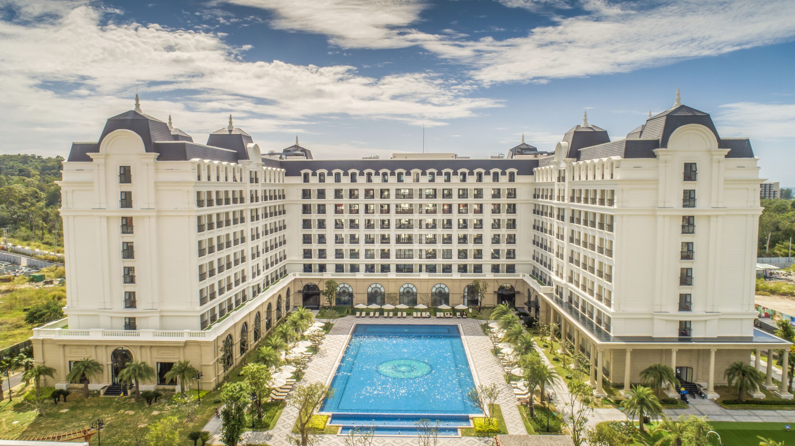 Vinholidays Fiesta Phú Quốc
