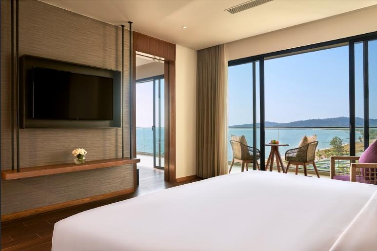 sea front Suite