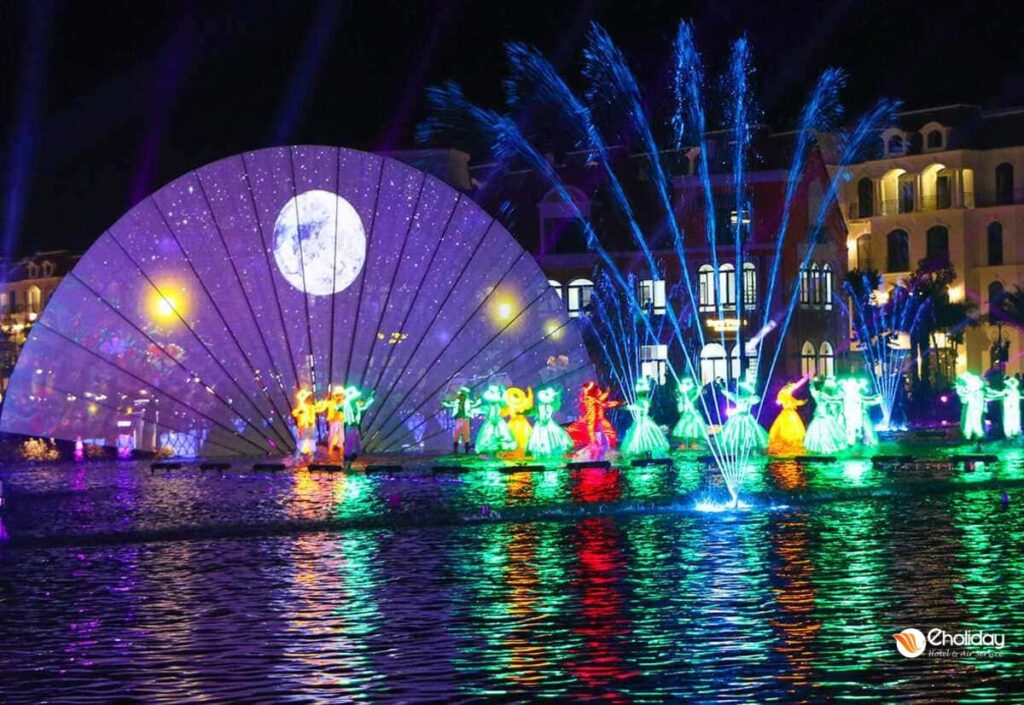 Sac-mau-Venice-show-dien-trieu-do